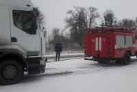 Непогода в Украине: спасатели вытащили из кюветов на дороги почти 850 авто