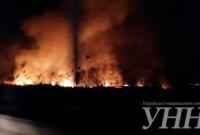 Вблизи жилых домов в Херсоне загорелась трава