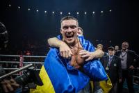 Усик выиграл бой за титул чемпиона мира WBC и WBO и вышел в финал всемирной суперсерии