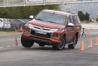 Mitsubishi L200 ледь не провалив «лосиний тест»